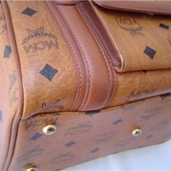 AUTHENTIC MCM COGNAC SIGNATURE LEATHER SMALL SATCHEL WITH KEYCHAIN EUC - Picture 7 of 16